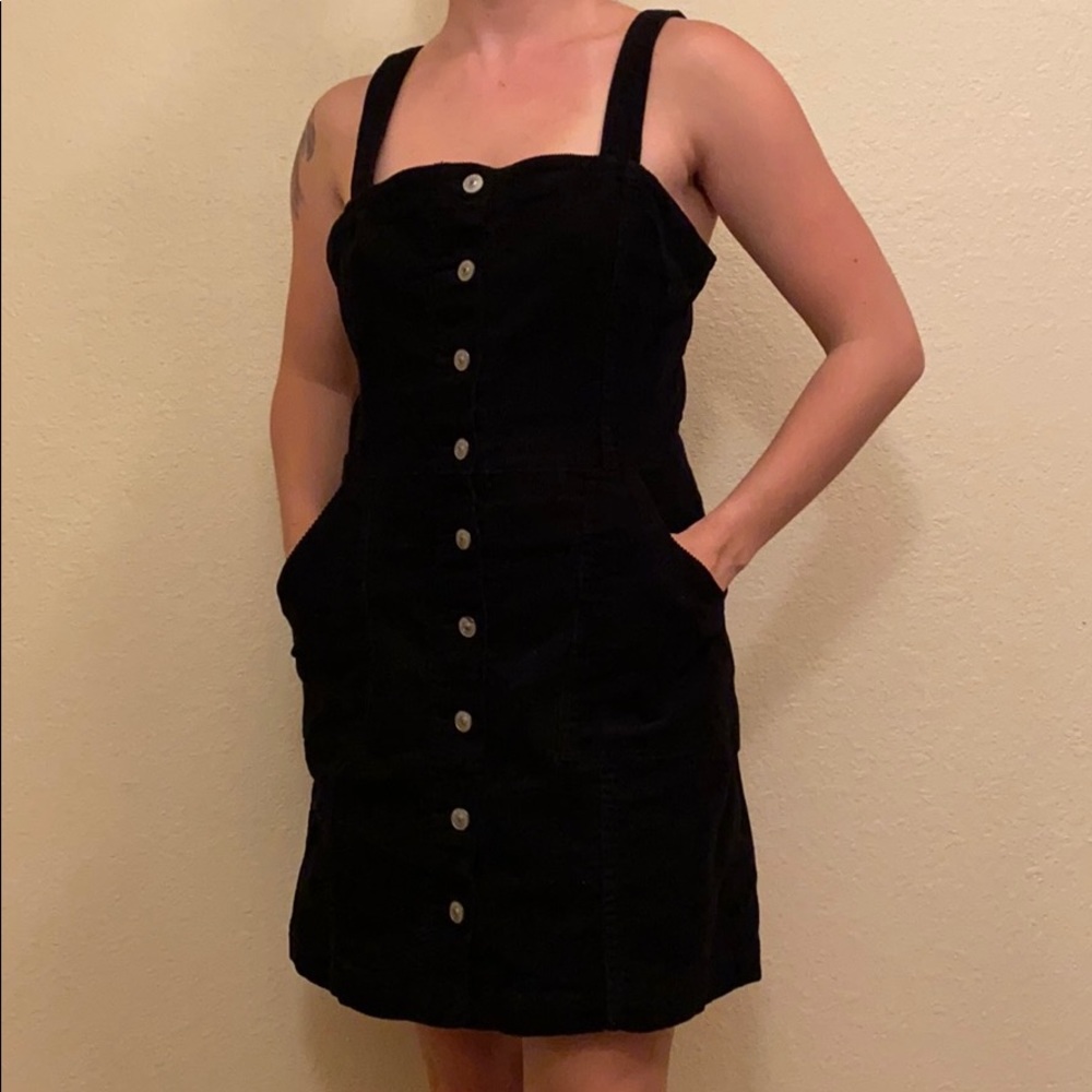 🌻 Black corduroy overall dress